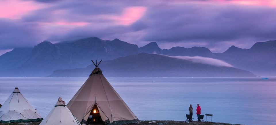 Camp Kaittua med utsikt över Nuukfjorden
